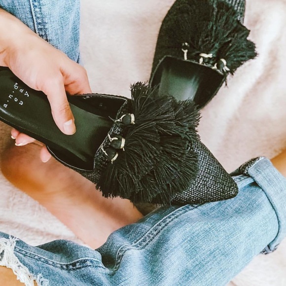 a•n•d ea wy Shoes - 🎉HP🎉Antoinette Woven Black/Gold Tassels Mules